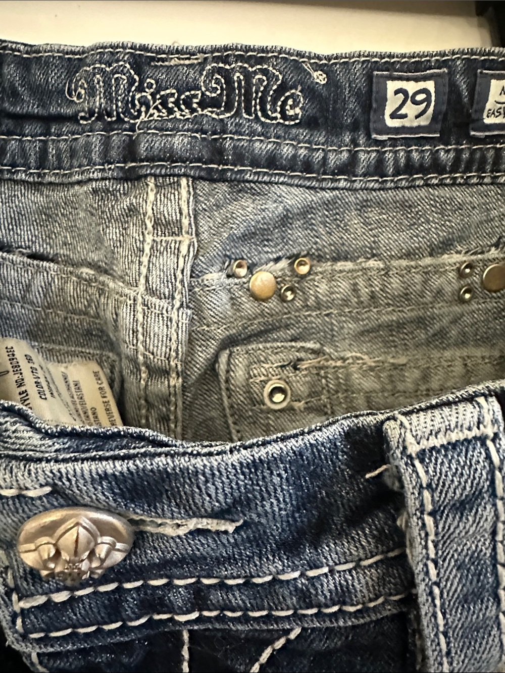 Miss Me Blue Washed Cropped Jeans - Picture 2 of 5